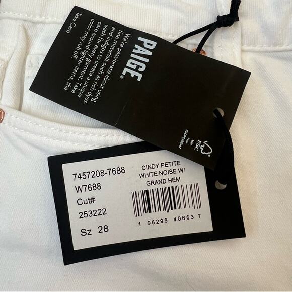 Paige Women’s Cindy Petite White Noise Denim Seersucker Pockets Grand Hem Shorts - Picture 2 of 7